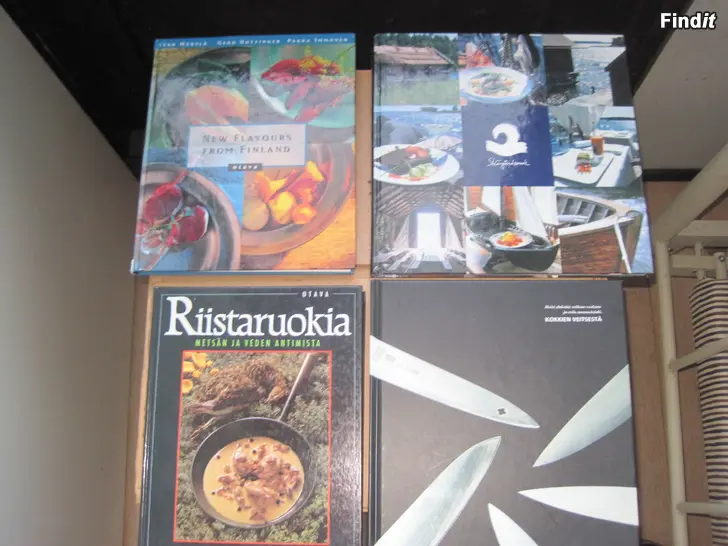 Myydään Keittokirjat / Kokböcker