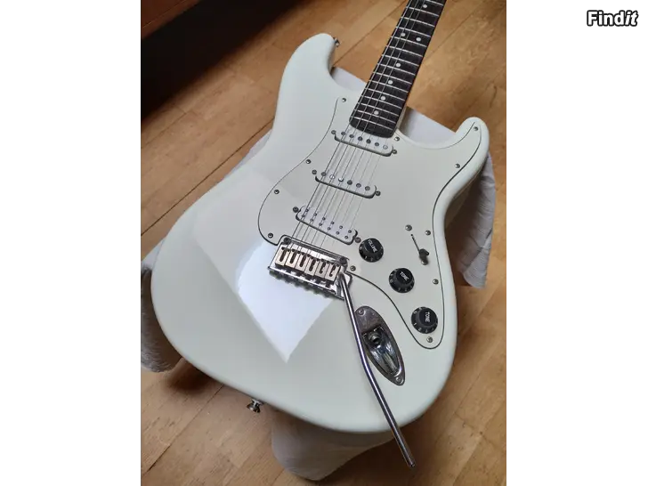 Säljes Squier Deluxe Stratocaster elgitarr