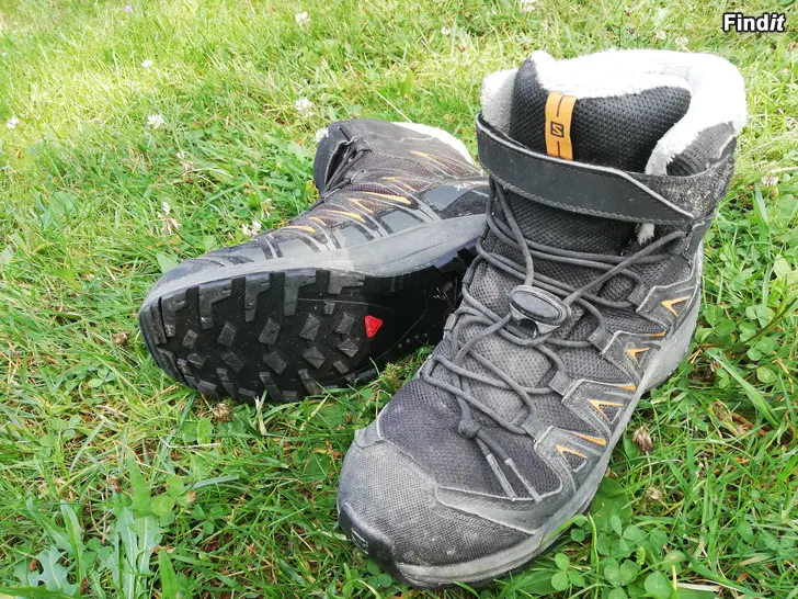 Säljes Salomon stl 38 små