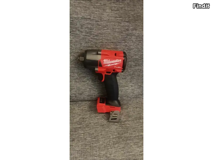 Säljes Milwaukee akkumutterinväännin M18 ja järeä akku