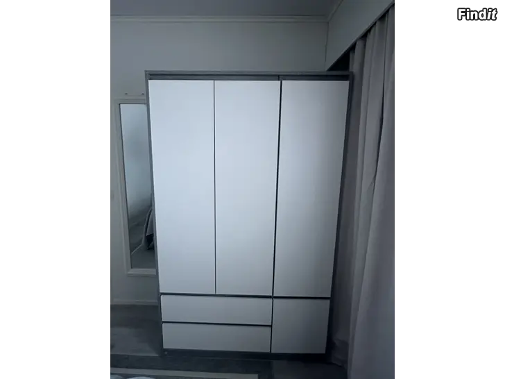 Myydään Vaatekaappi JYSK BILLUND