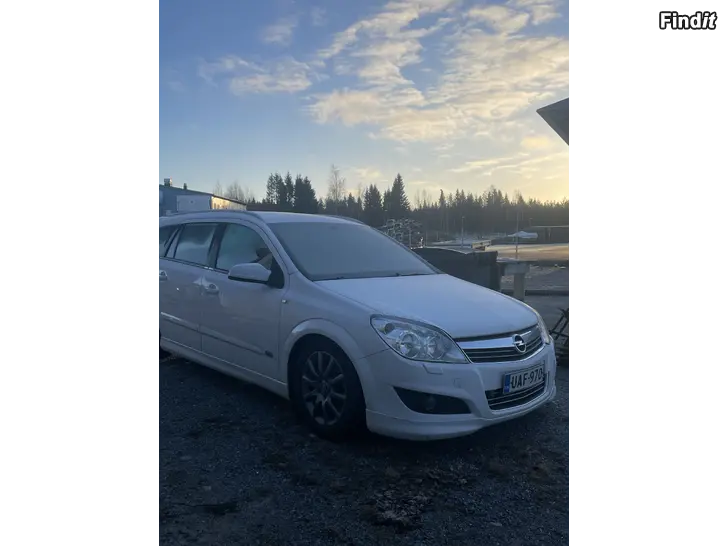Myydään Opel astra