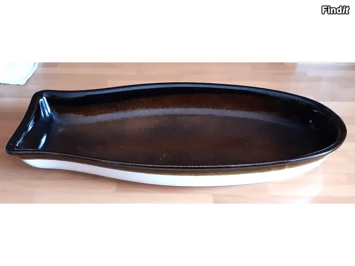 Myydään KermanSaven kala uunivuoka