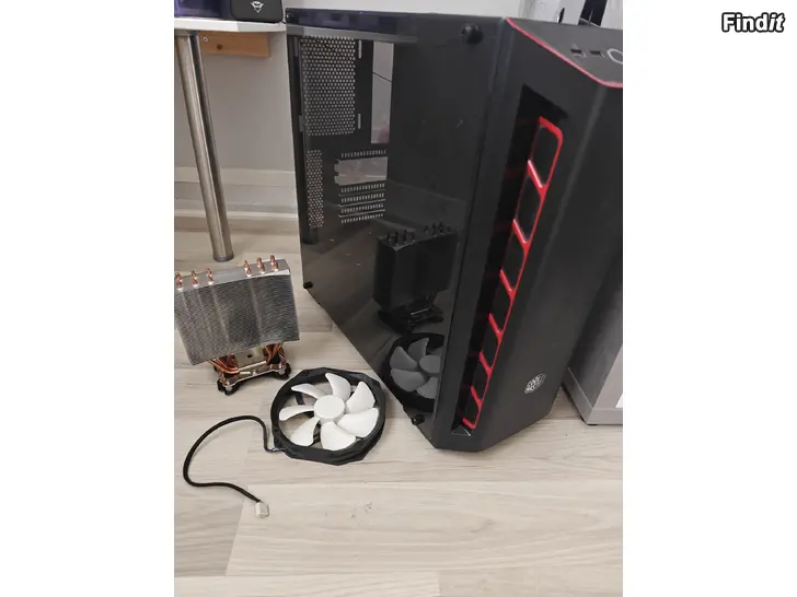 Säljes Cooler Master datorchassi med Thermalright prosessorkylare