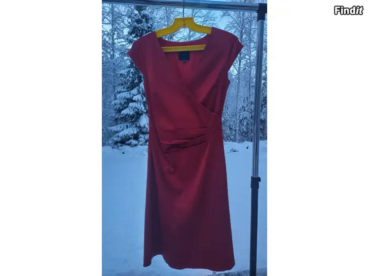 Säljes Röd InWear -festklänning