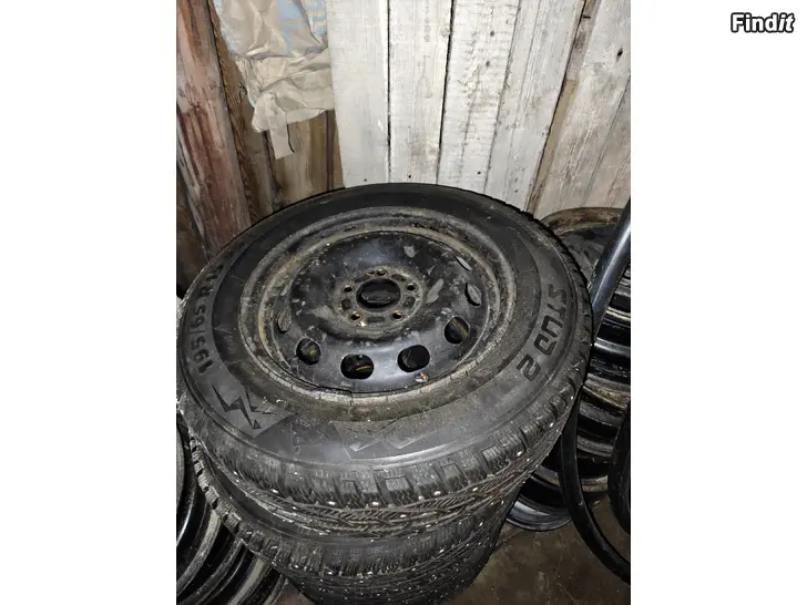 Säljes Ford 5x108 195/65R15 vinterdäck