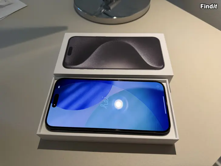 Säljes Apple iPhone 15 Pro Max 256GB superfint skick kvitto finns