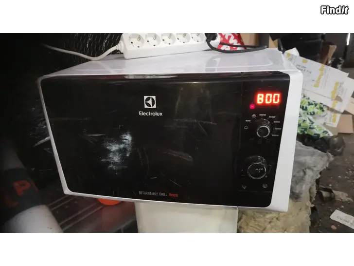 Myydään Electrolux mikroaaltouuni EMS21400W