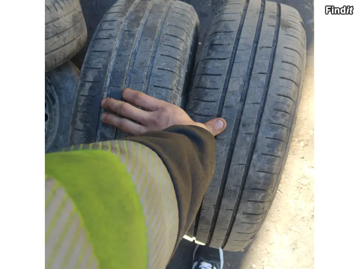 Myydään Vag kesärenkaat pellivanteilla