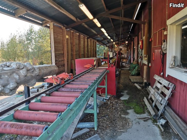 Myydään Hirsisorvi linjasto koneineen