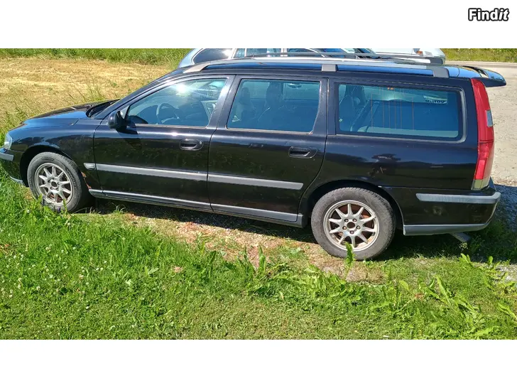 Säljes Volvo V70 2,4D manuell