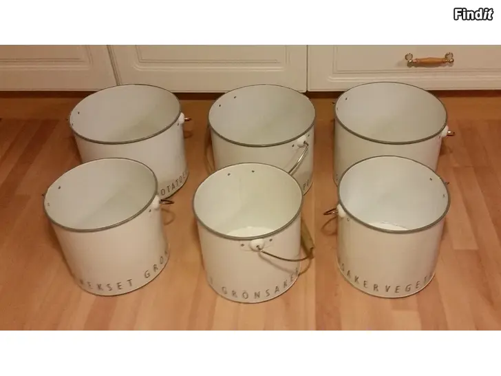 Myydään Martinex peltiastia peltiset ämpärit kahvalla 6kpl  15e