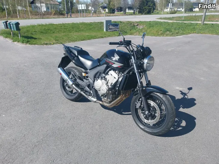 Säljes Honda CBF 600 N. Mycket fin