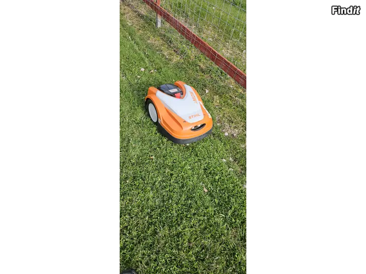 Säljes Stihl 422 robot gräsklippare