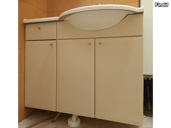 Myydään WC-kalusteet