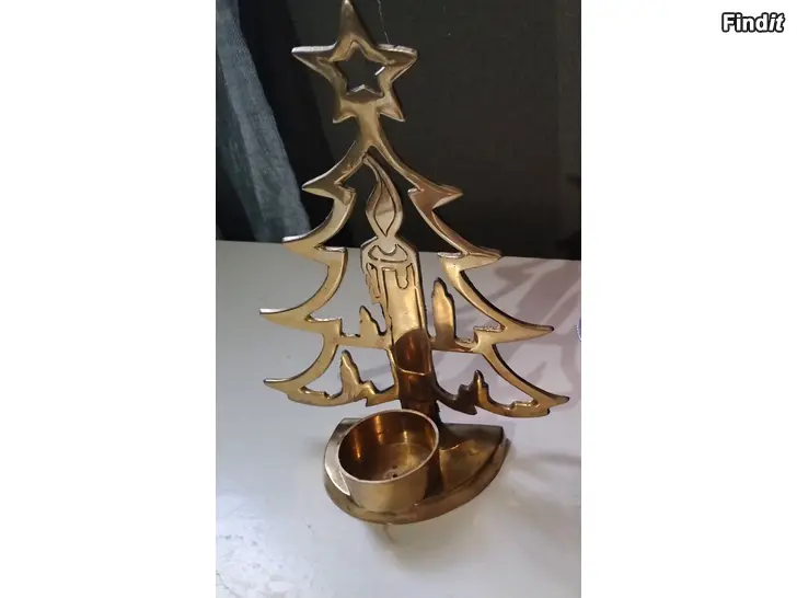 Myydään Messinkinen joulukuusi teevalolla ja kristalli kynttilänjalka