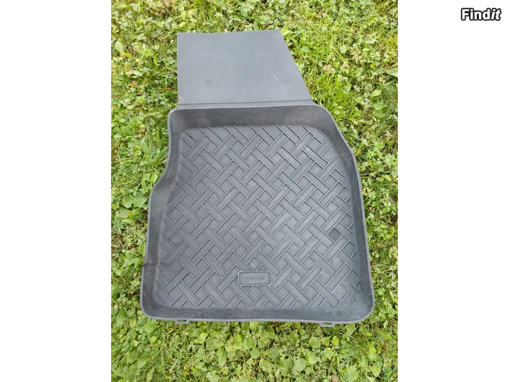 Säljes Rensi vintergolvmattor, Nissan Qashqai