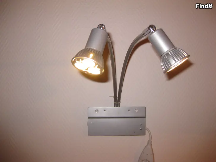 Säljes LOVESHALL RAILSPOT halogen spottar