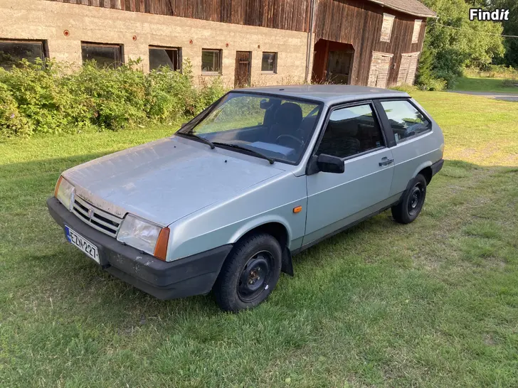 Säljes Just besiktad Lada Samara