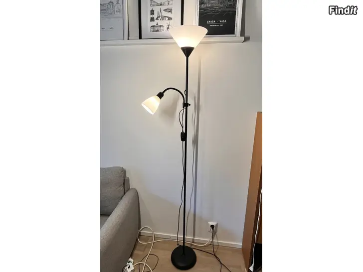 Myydään Lattiavalaisin