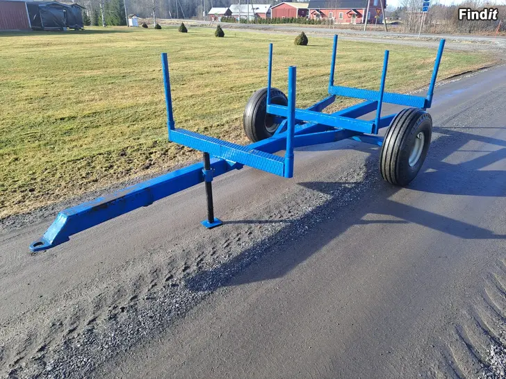 Myydään Metsäkärry