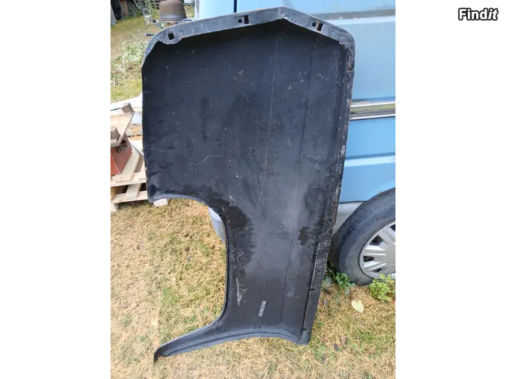Myydään Renault 8 takalokasuoja