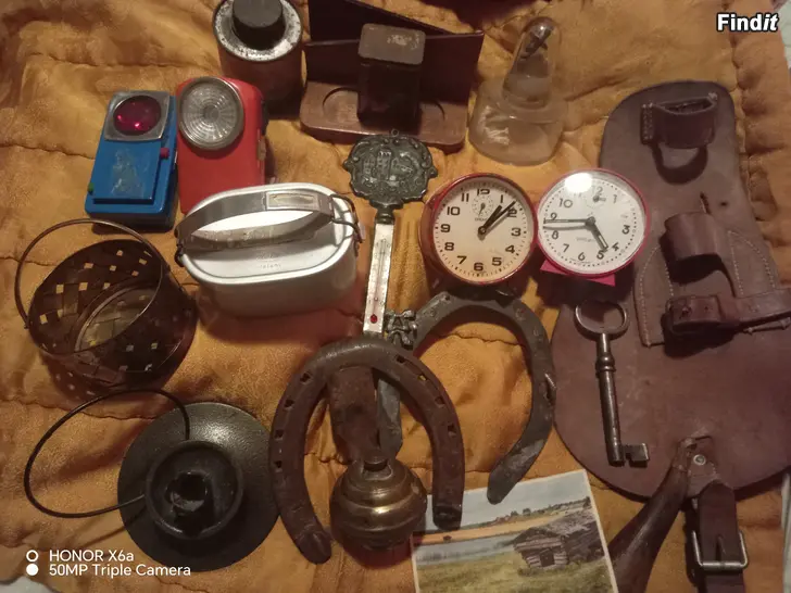 Myydään Wanhanajan tavaraa kasa