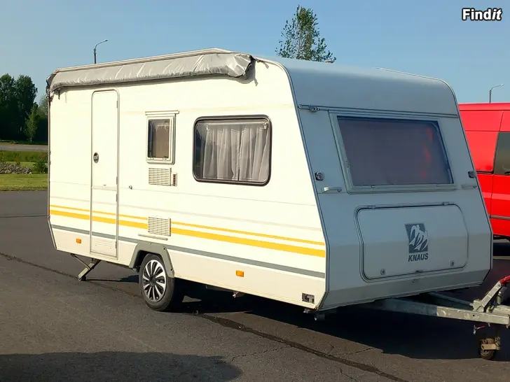 Myydään Knaus Country asuntovaunu -95
