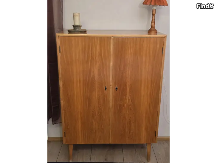 Myydään Liinavaatekaappi