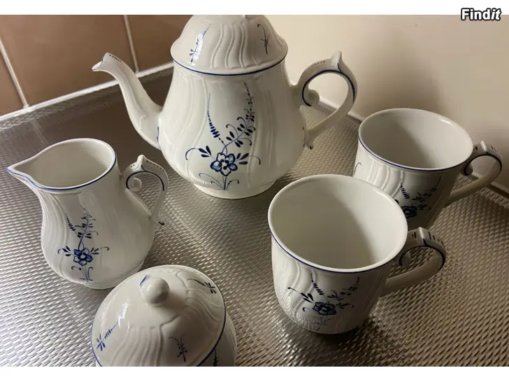 Myydään Villeroy  boch old luxembourg -teeastiasto