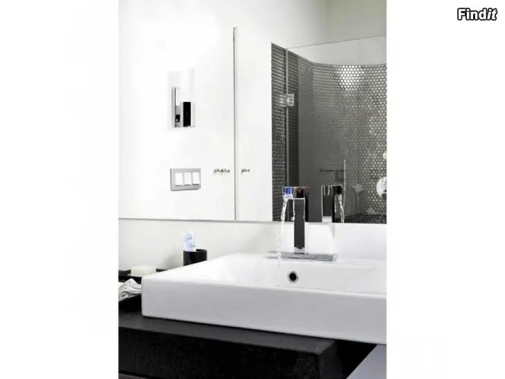 Myydään Leds C4 ip 44 seinävalaisin shukolla