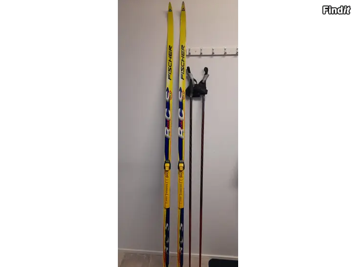 Myydään Sukset Fischer RCS Calssic 207 Suksipaketti