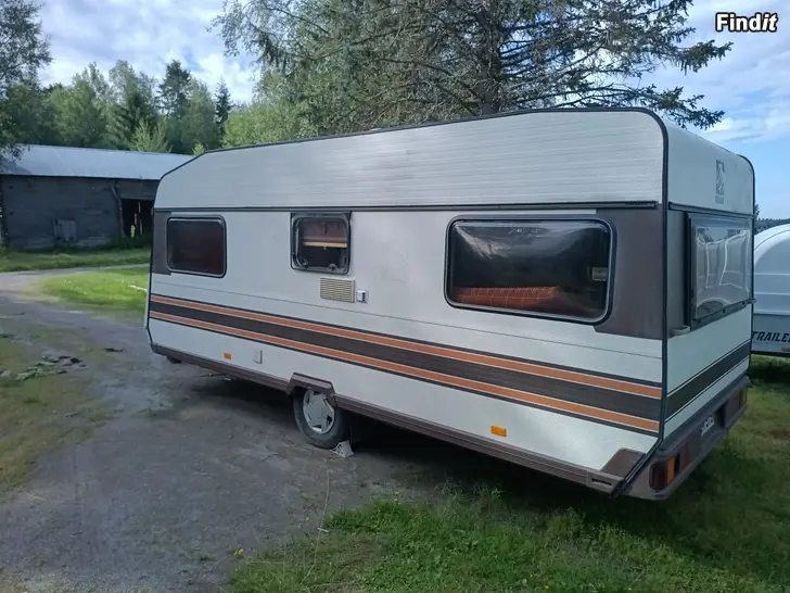 Säljes Knaus Asur 510T årsmodell 1988