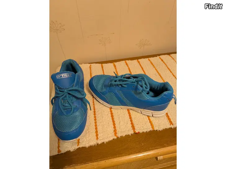 Säljes Inneskor stl 39