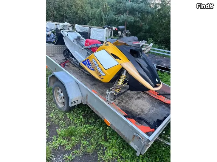 Säljes Skidoo rev 440 säljes i delar