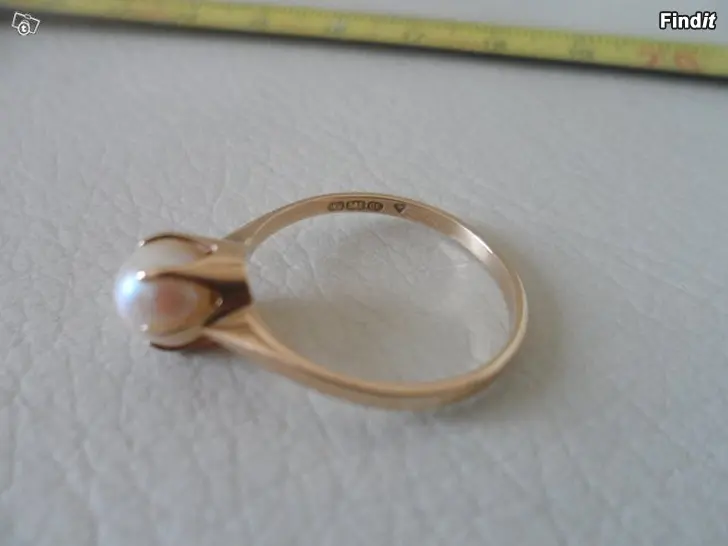 Myydään Helmisormus Kulta 14K koko 16,5