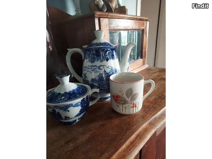 Säljes Arabia Kaffekanna och Sockerskål