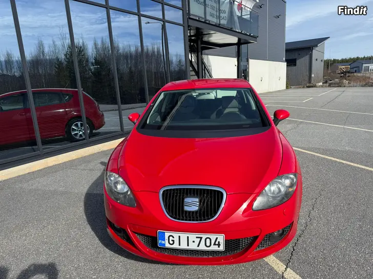 Myydään Seat Leon 2009 1.4 Bensin  Servad och i bra skick