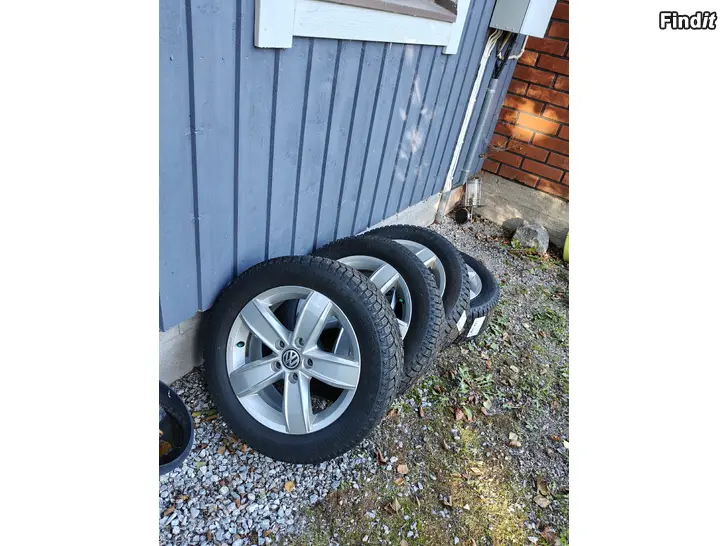 Säljes VAG vinterdäck med fälgar 5 x 112 x 16