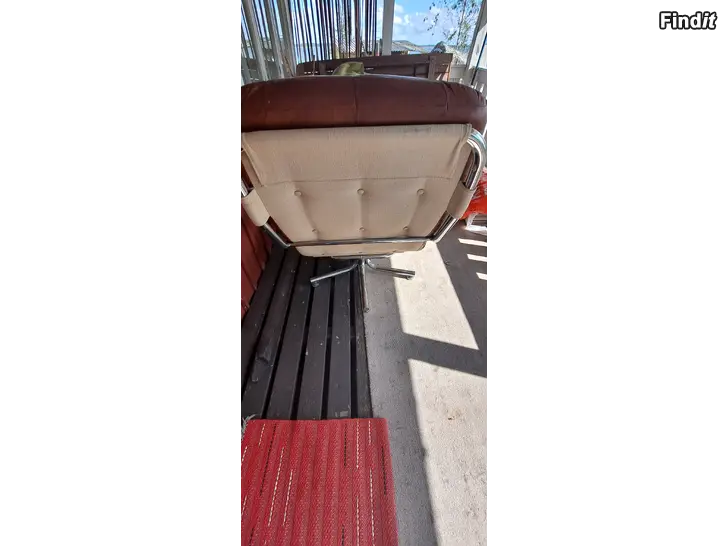 Säljes TV-tuoli nahkainen