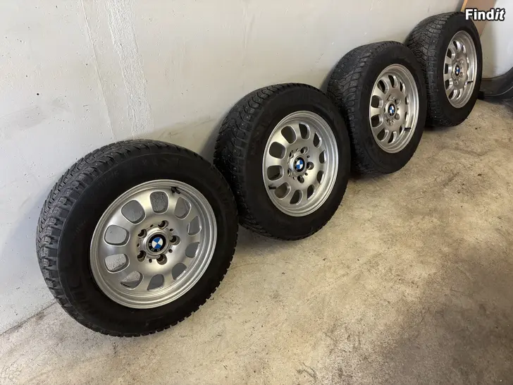 Myydään 5x120 15 BMW alumiinivanteet