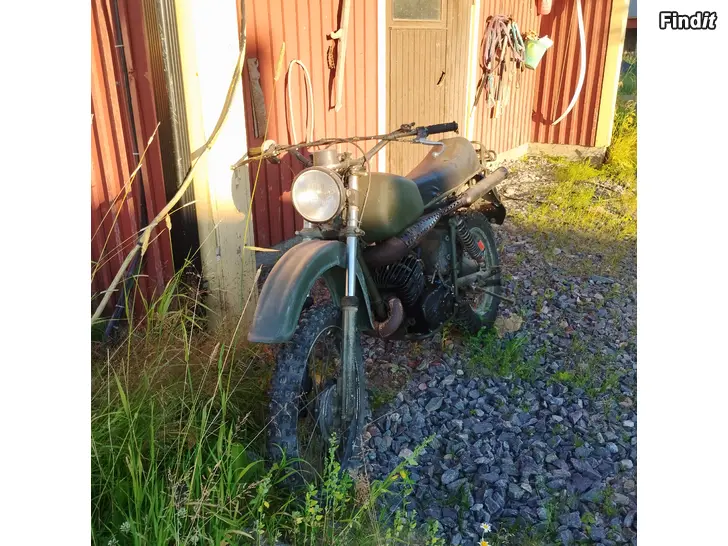 Säljes Husqvarna 258 automat militär motorcykel