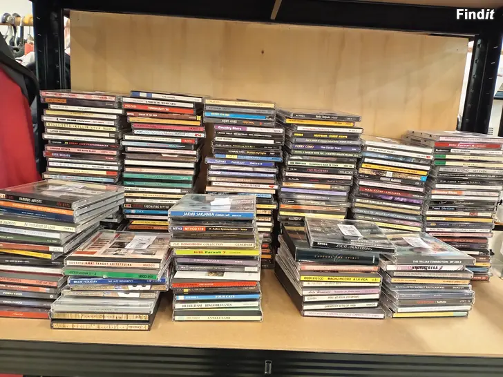 Myydään Cd-levyjä