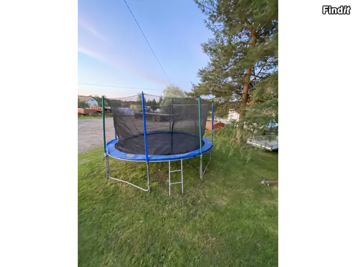 Säljes Studsmatta