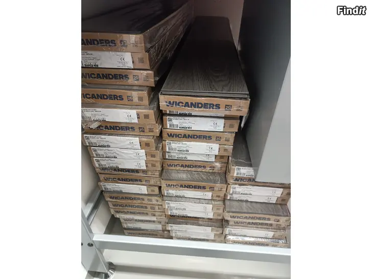 Myydään Uutta korkki vinyyliä 85neliöö