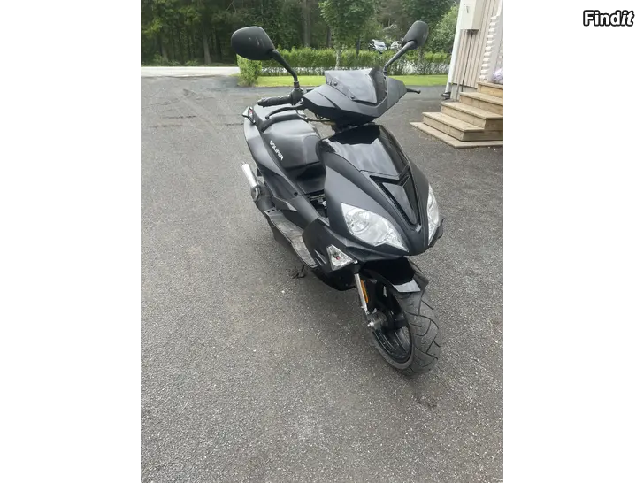 Myydään solifer 50r scooter
