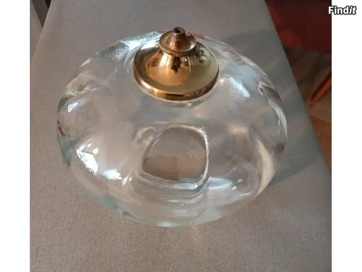 Säljes Fin oljelampa, glas, messing