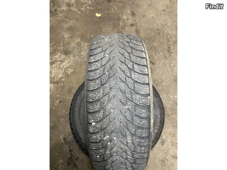Säljes 205/65/16 nokia hakkapelitta 7mm kitkarenkaat 2kpl
