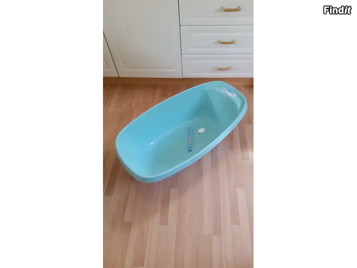 Myydään Orthex amme 50L tulpalla ja lämpömittari
