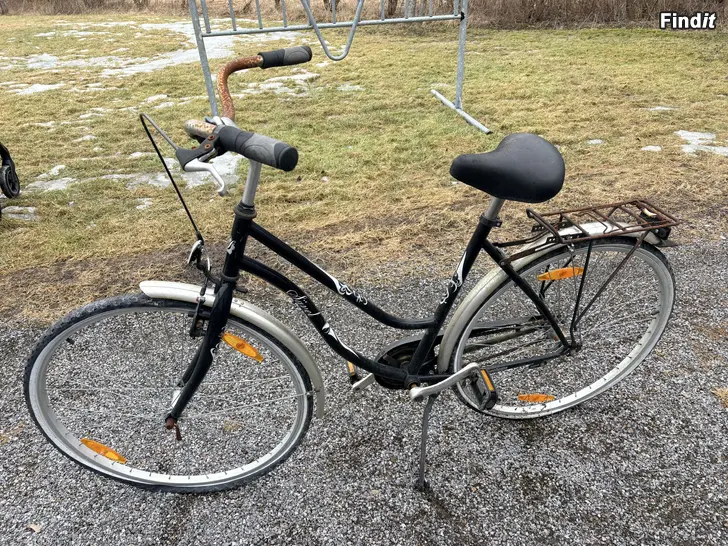 Säljes Tre cyklar + liten cykel säljes tillsammans